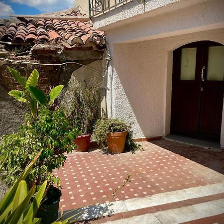 La Casina Di Venere Hotel Savoca Bagian luar foto
