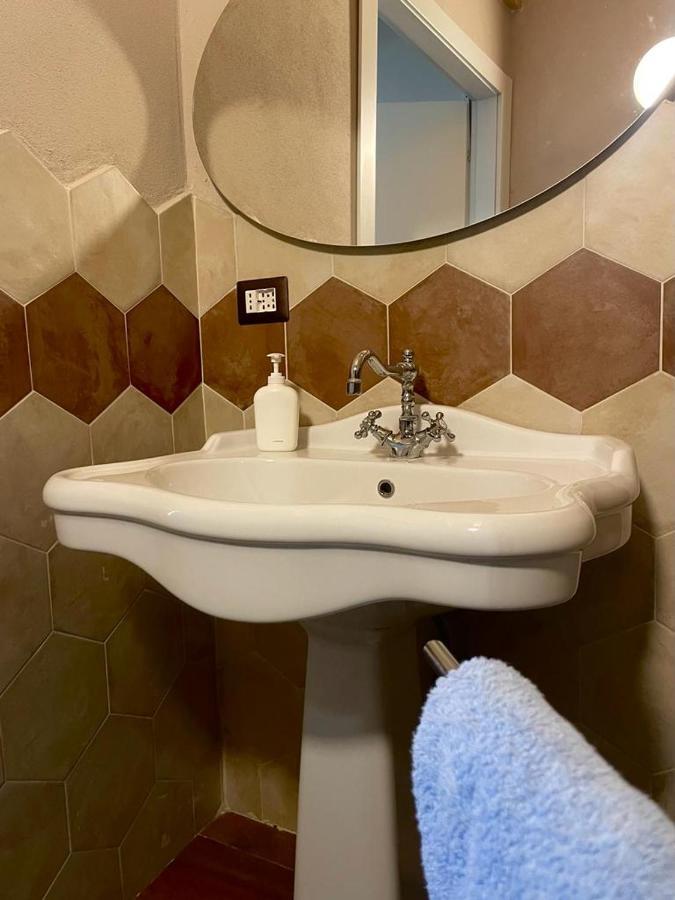 La Casina Di Venere Hotel Savoca Bagian luar foto