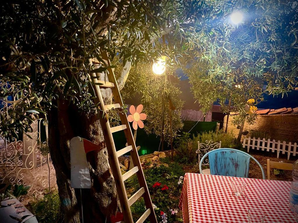 La Casina Di Venere Hotel Savoca Bagian luar foto